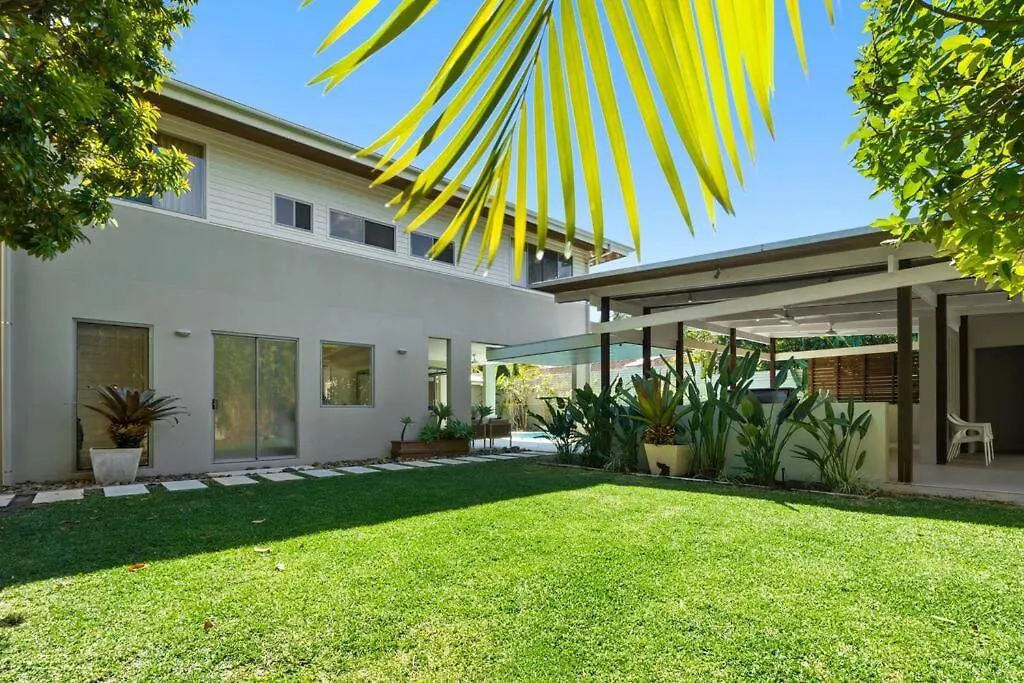 Witta Circle - Walk To Hastings St & Noosa Beach 度假居