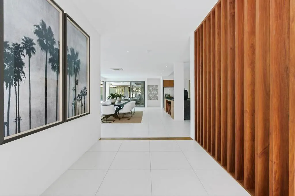 Witta Circle - Walk To Hastings St & Noosa Beach